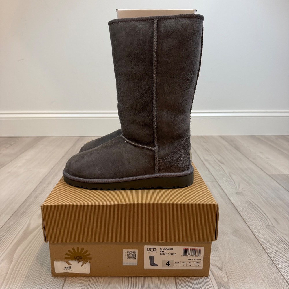 UGG Kids Classic Tall Grey Suede Sheepskin Boots 5229K Size 4 NEW